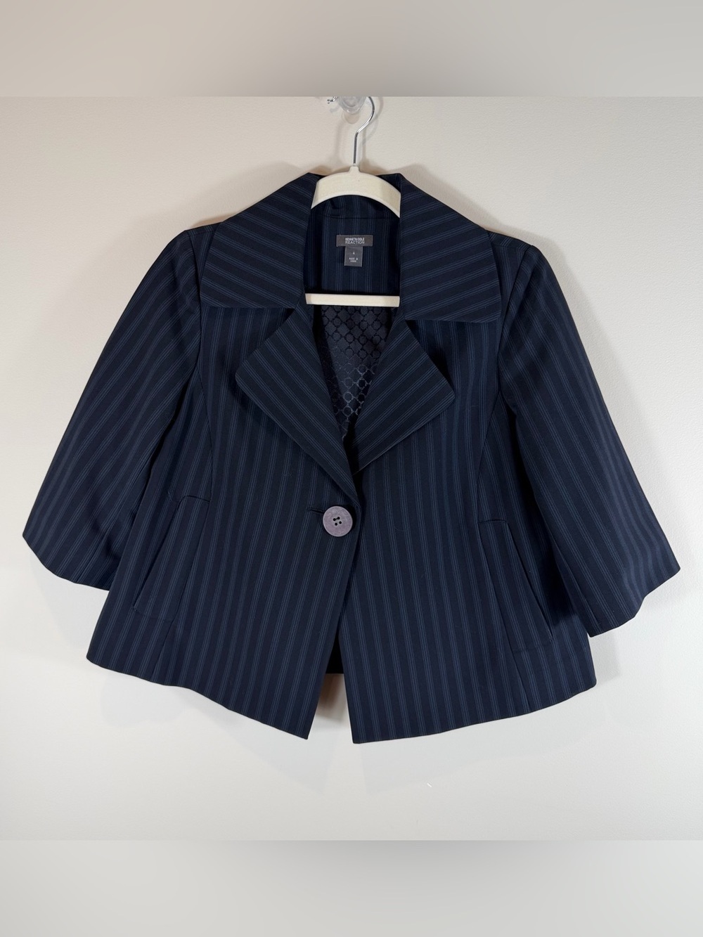 Kenneth Cole Reaction Navy Pinstripe Lined Blazer Size 6